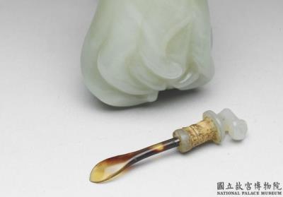 图片[2]-Jade snuff bottle in the shape of a Buddha’s hand citron, Qing dynasty, 18th century-China Archive